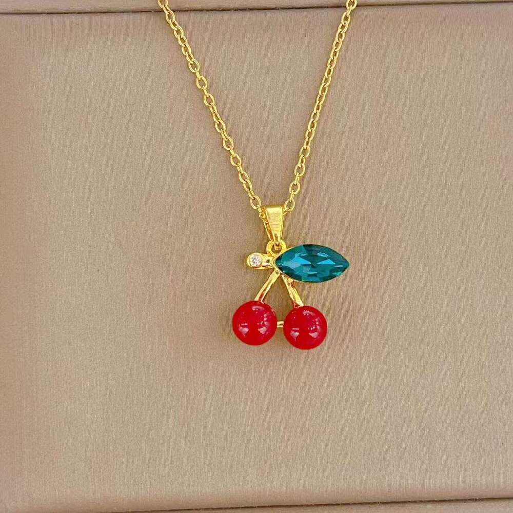 Women's Fashion Pastoral Style Necklace Copper Micro Inlay Design Internet Celebrity Temperament Lively Sparkling Cherry Pendant 8D8