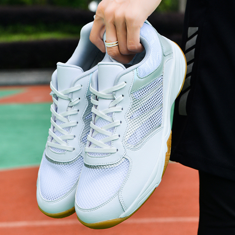 Badminton shoes for men and women real carbon single mesh summer breathable non-slip wear-resistant couple professional sports shoes