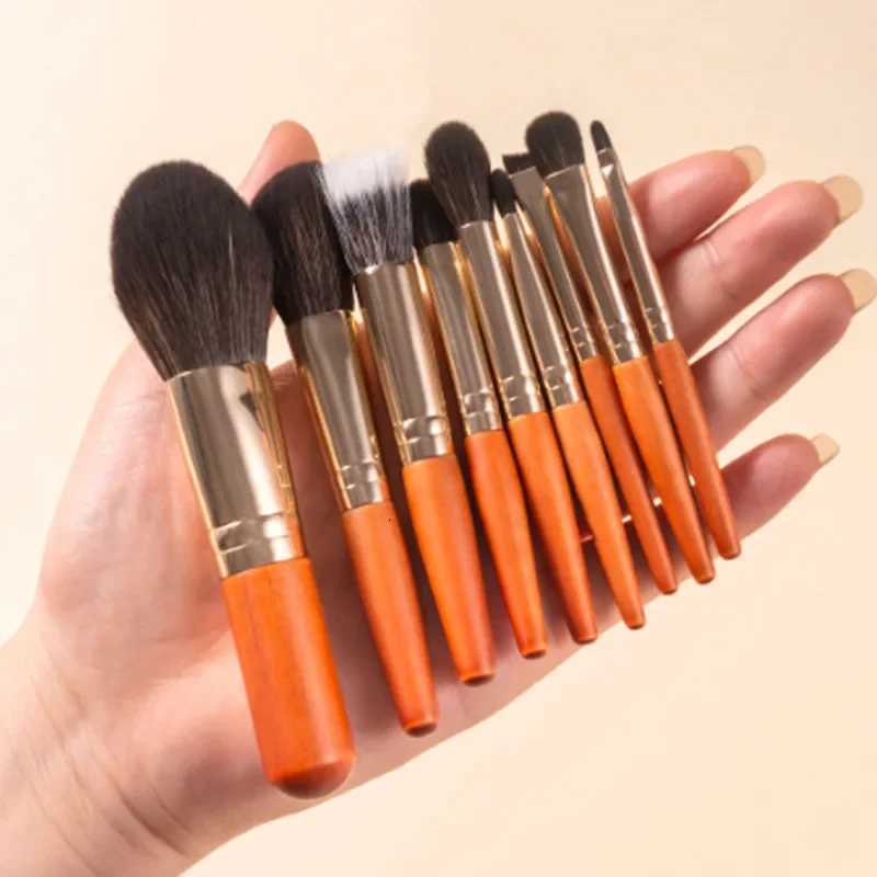9Pcs/lot Mini Makeup Brush Set Portable Travel Cosmetic Brushes Kit Eyeshadow Foundation Powder Brushes Beauty Makeup Tools XJ2500716