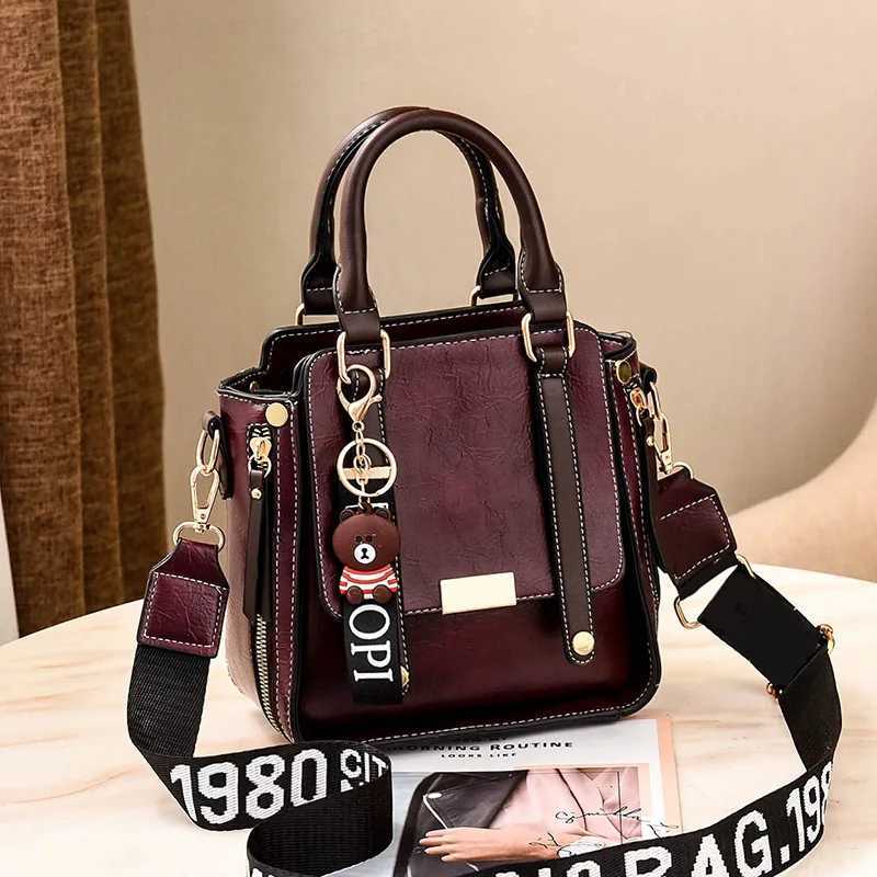 New Womens Handbag Korean Simple and Casual Tote Bag Temperament Ladies One Shoulder Crossbody Bag Small square bag