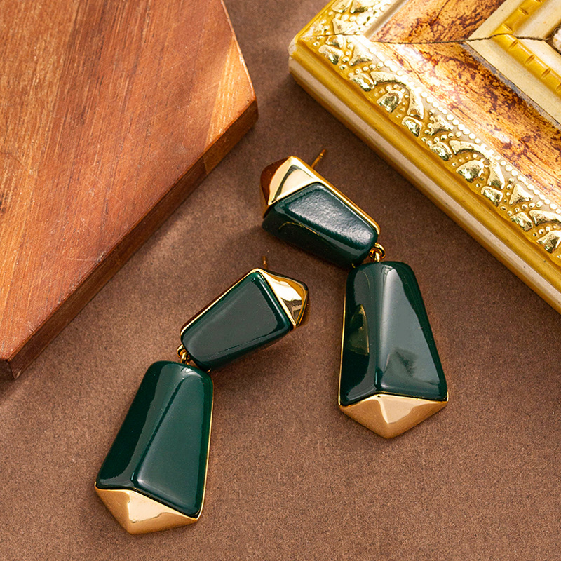 Personalized Vintage Style Geometric Irregular Resin Earrings for Women High-end Elegant Sier Needle Ear Jewelry