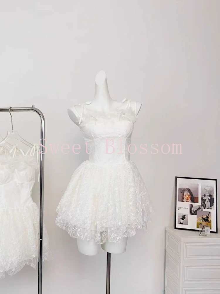 2025 Women White Lace Fluffy Sweet Strap Dress Korean Fashion Elegant Summer Party Dresses New Design Chic Slim Lovely Clothing R250716