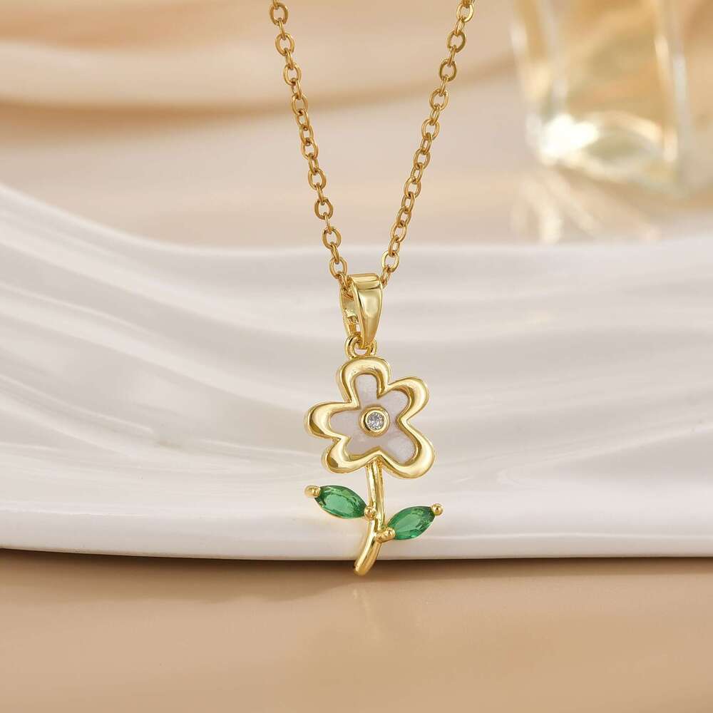 Fashion Green Leaf Shell Flower Light Elegant Full Dia Necklace For Women Versatile Collarbone Titanium Steel Chain Eae