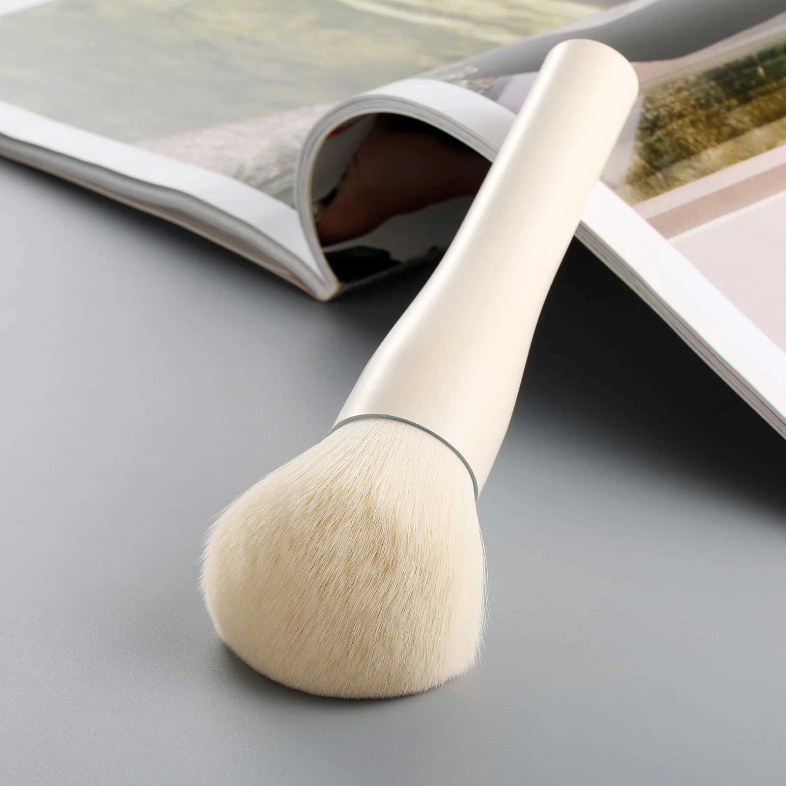 Single large powder brush quality makeup brush professional makeup tools XJ2500716