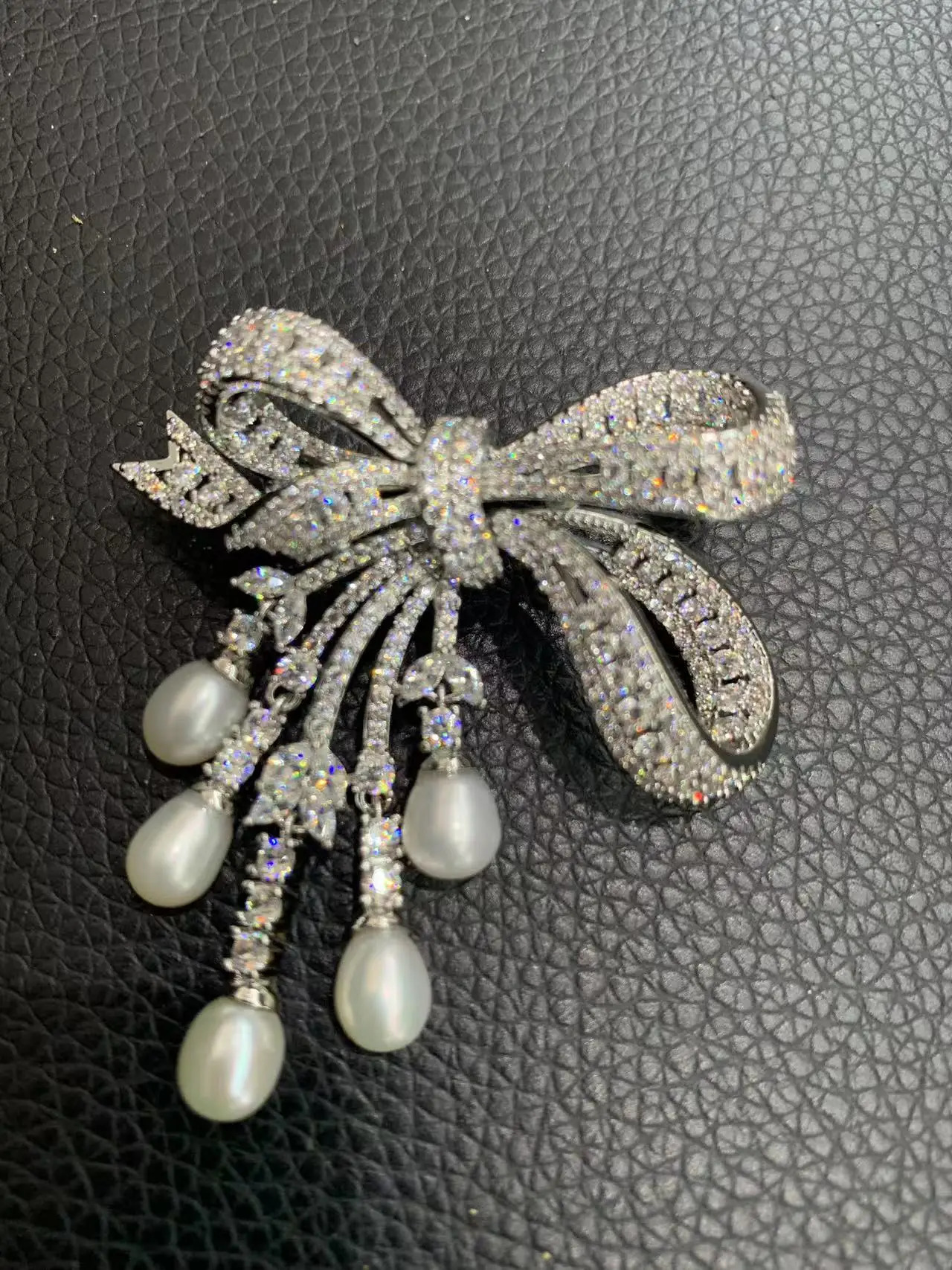 natural fresh water pearl brooch copper with cubic zircon bowknot fashion women jewelry high quality style 250712