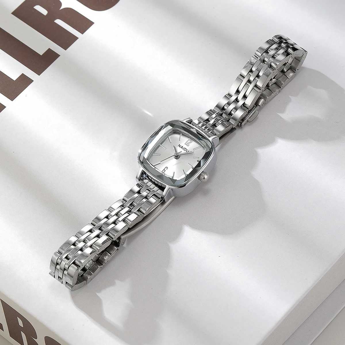 Fashionable Casual Simple Versatile Stainless Steel Strap Quartz Mens Y250715
