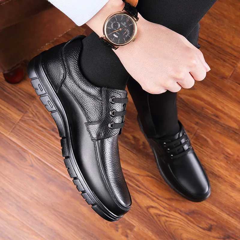 Hot Sale Men Genuine Leather Casual Shoes Soft Sole Lace-up Luxury Brand Middle-aged Old Man Dad Lightweight Loafers Shoes W250716