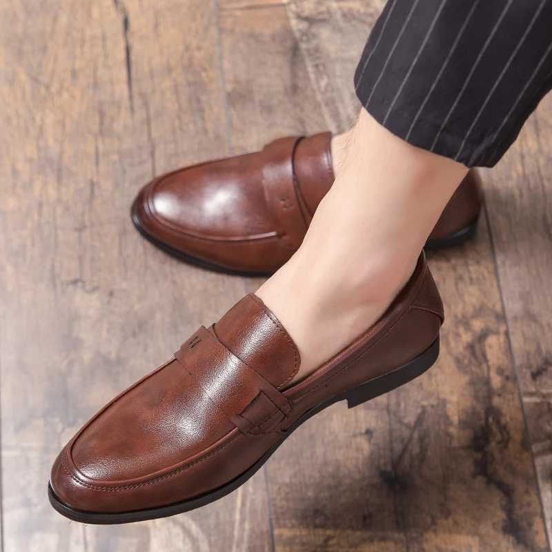 Slip on New Mens Loafers Comfortable Daily Gentleman Style Work and Office Flat Bottomed Leather Shoes Brown Lightweight W250716