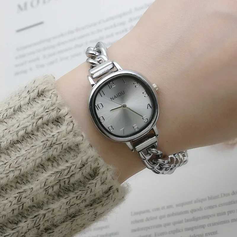 Brand Oval Dial Quartz Korean Version Simple and Fashion Mens Bracelet Wrist Luxury Gift Small Green Y250715