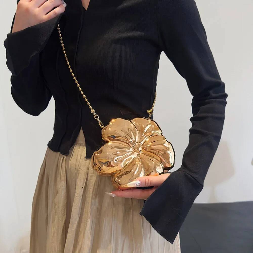 1 Rose Gold Floral Acrylic Clutch Bag, Lily Of The Valley Charm, PVC Messenger Bag With Magnetic Buckle, Solid Color Gloss