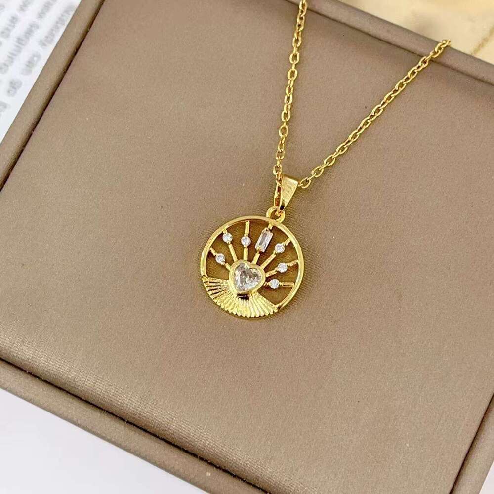 Classic Star Sun Round Pendant Stainless Steel Necklace Vacuum Gold 859