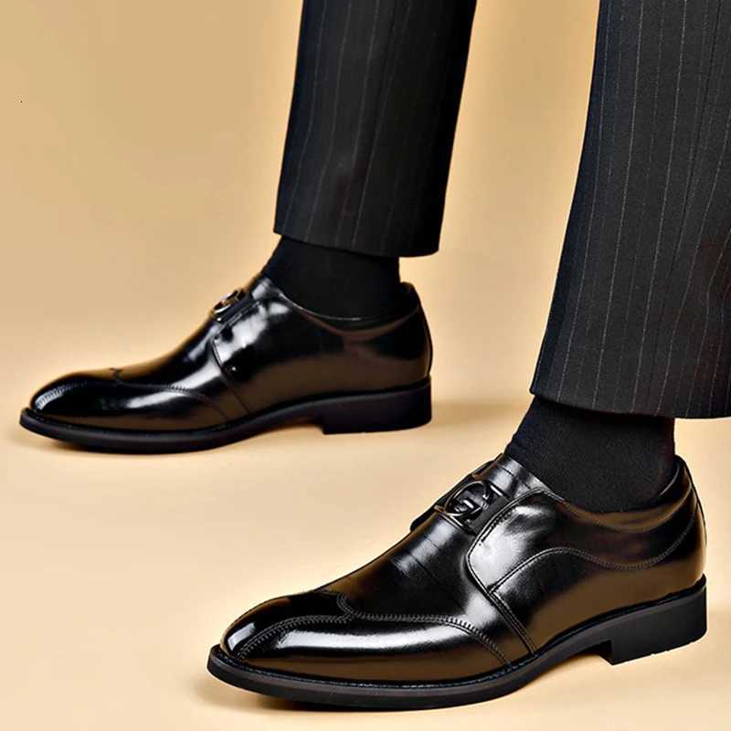 Luxury Party Shoes for Men Slip on Formal Dress Shoes for Men Pointed Toe Black PU Leather Casual Business Shoes Office Wedding Y250715