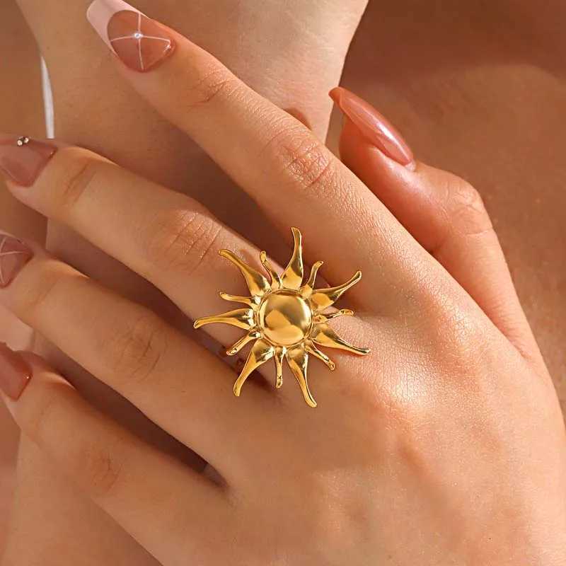 Stainless Steel Metal Sun Shape Open Rings For Women Vintage Gold Color Sunflower Adjustable Finger Rings Jewelry Accessories S250716