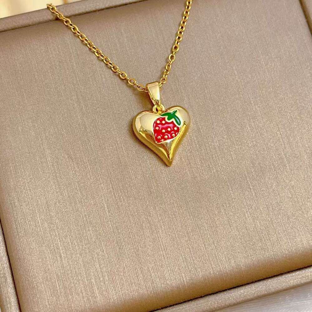 Fashionable Personality Oil Drop Strawberry Heart Pendant Titanium Steel Necklace Women's Collarbone Chain Jewelry 429
