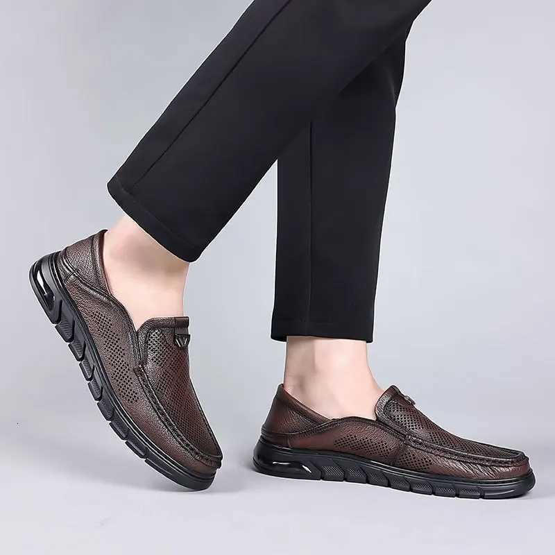 Italian Summer Hollow Shoes Men Casual Luxury Brand Genuine Leather Loafers Men Breathable Boat Shoes Slip On Moccasins W250716