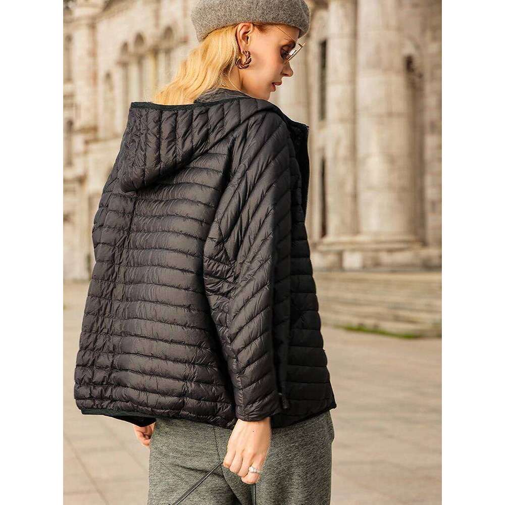Lagabogy 2025 New Winter Short Puffer Jacket Women Ultra Light 90%White Duck Down Coat Loose Female Feather Parka Hooded Outwear MDNG