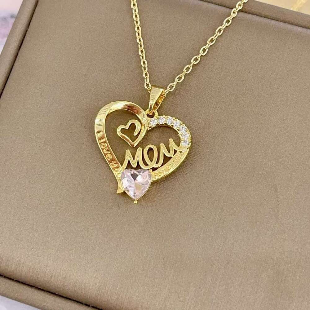 Fashion Zircon Personality Ins Style Elegant Niche Design Heart Pendant New Versatile Necklace 675