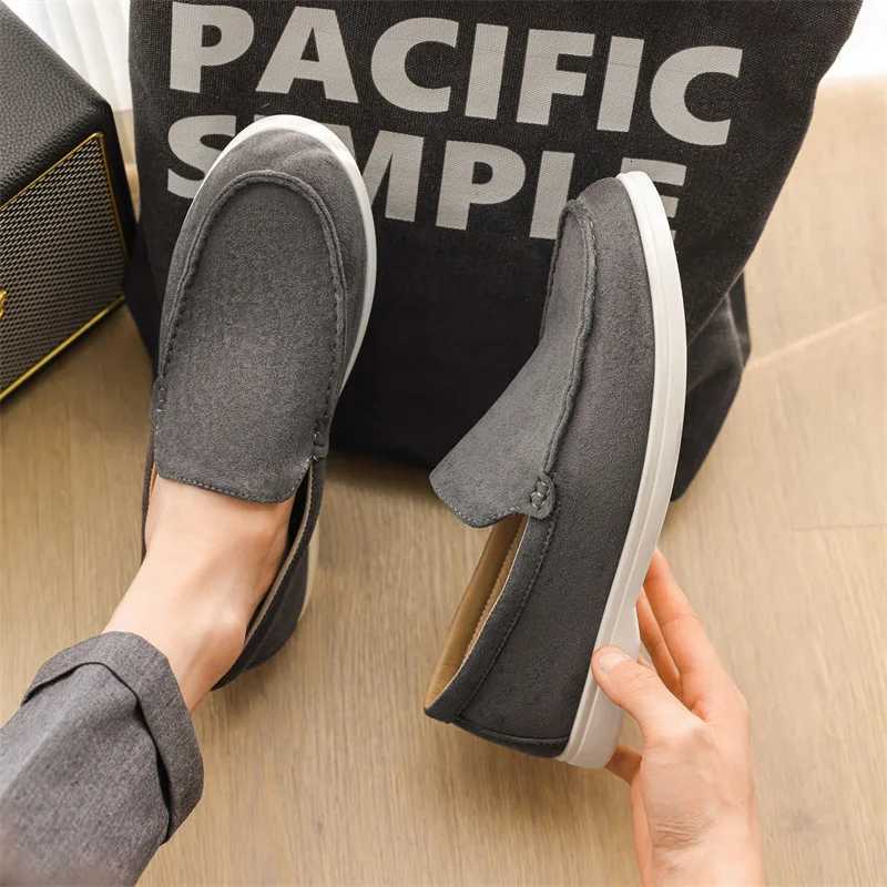 Mens Casual Shoes Suede Leather Loafers Classic British Style Men Shoes Lightweight Soft Moccasins Men Slip-on Driving Flats W250716