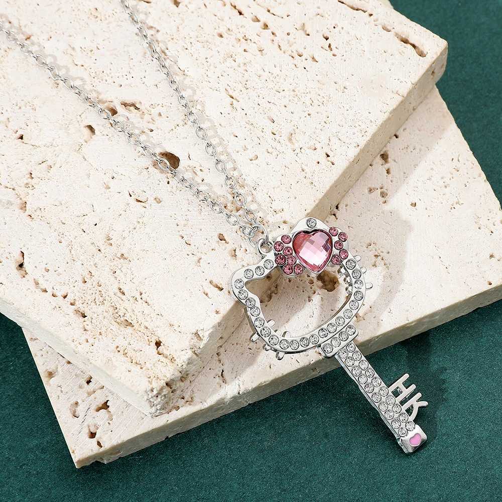Sanrio Hello Kitty Rhinestone Cute Girl Key Pendant Necklace Woman Clavicle Chain Pendant Gifts w250716