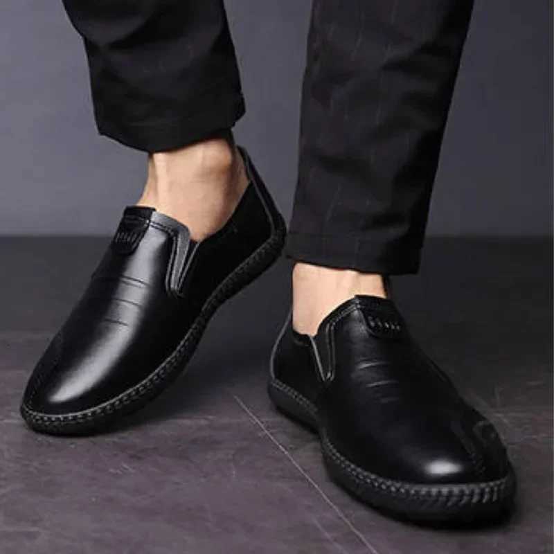 Leather Casual Men Shoes Lightweight Handmade Mens Loafers Breathable Fashion Comfortable Walking Shoes Slip-on Driving Shoes Y250715