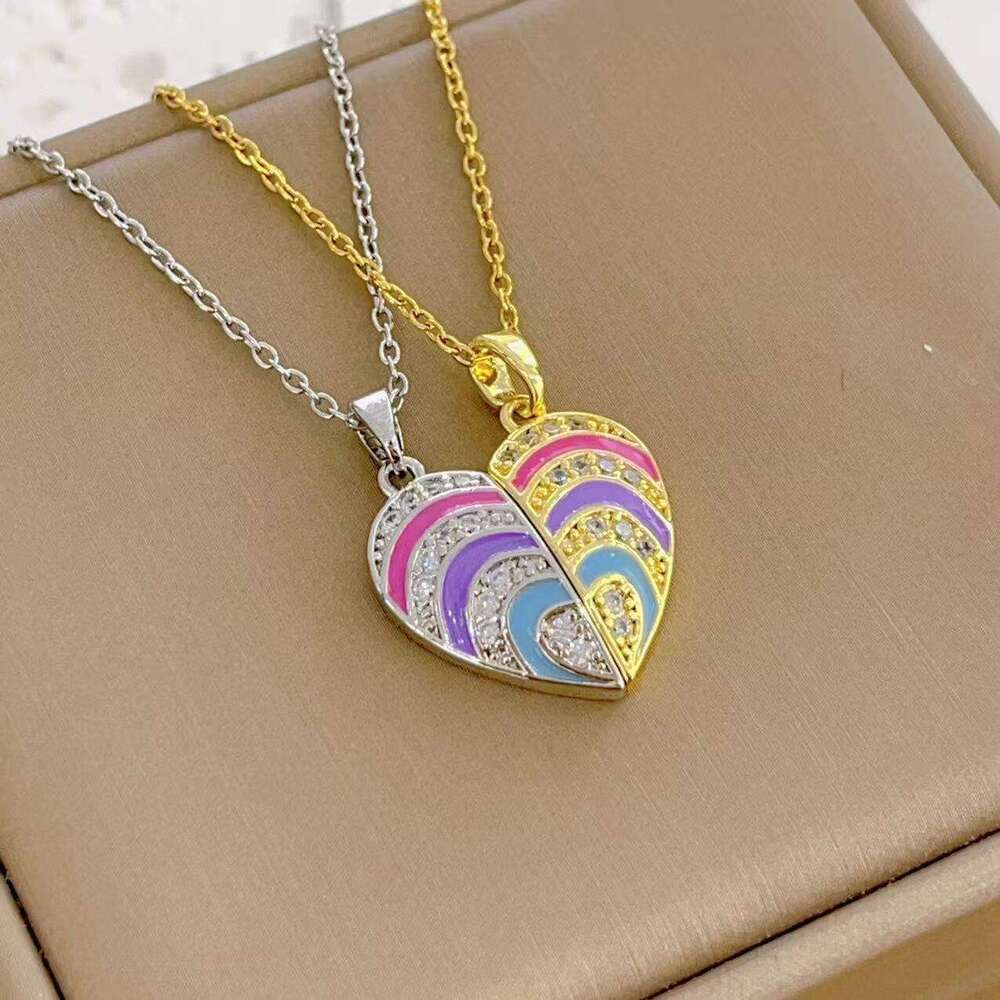 Korean Version Heart Magnetic 2024 New Versatile Design Necklace For Women Titanium Steel Collarbone Chain 209