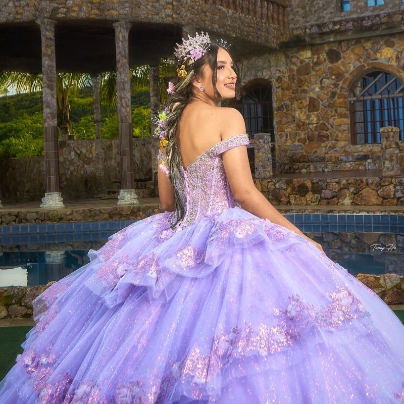 Lavender Shiny Quinceanera Dresses Ball Gown Off Shoulder Sequin Appliques Flower Beading Crystal Tull Sweet 16 Dress Vestidos De 15 Anos