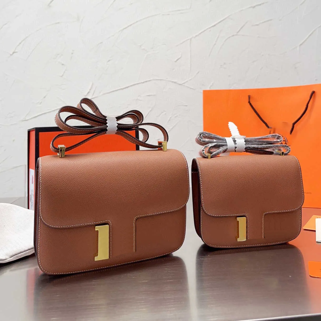 2025 Designer bag Luxury Bag Messenger Bags 10A High Quality Leather Crossbody Bag H bag For Women Shoulder Bag 71f
