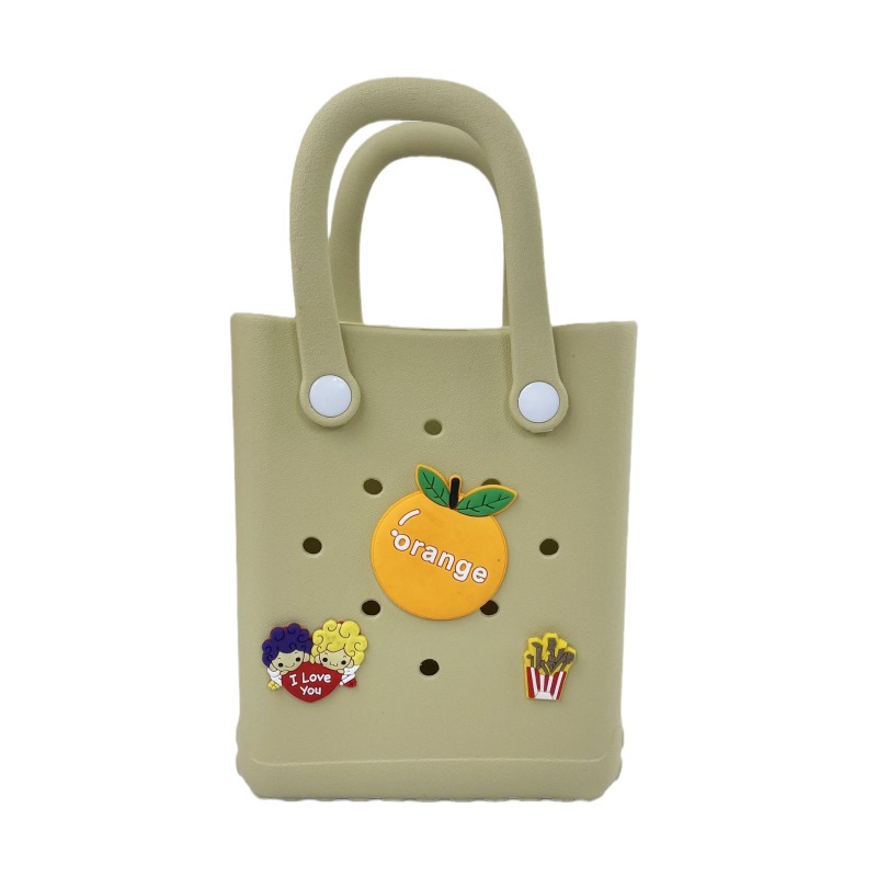Fashionable Jelly Shoulder Bags Perfectly Suited for Casual Outings