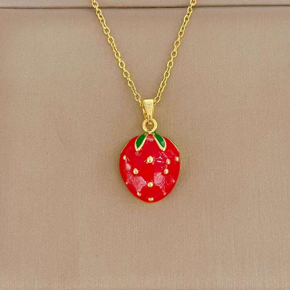 Internet Celebrity Fresh Strawberry Necklace For Women Red Versatile High-End Jewelry Niche Design Spring Summer Titanium Steel Collarbone Chain E20