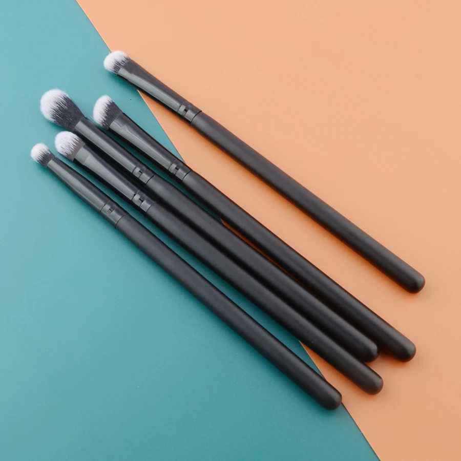 5pcs/set Eye Makeup Brushes Basic Eyeshadow Makeup Brushes Black Eyeshadow Smudge Crease Cosmetic Tools XJ2500716