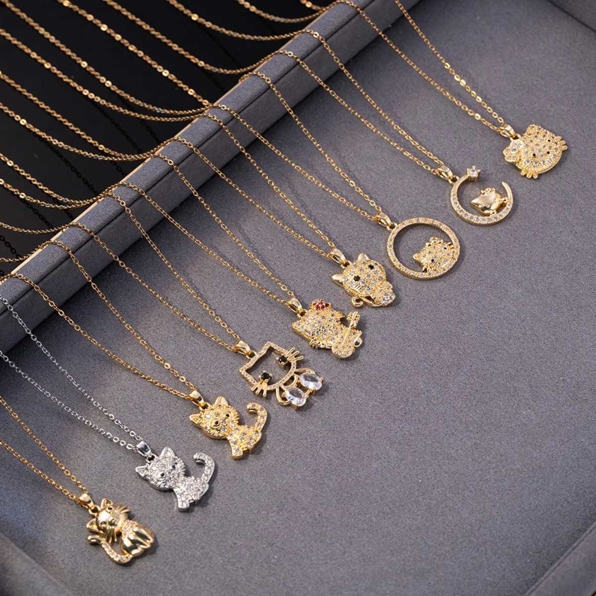 Sanrio Gold Color Fashion Cute Sanrio Hello Kitty Zircon Pendant Necklaces for Women Girls Lovely Cartoon Cat Kitty Jewelry Accessories w250716