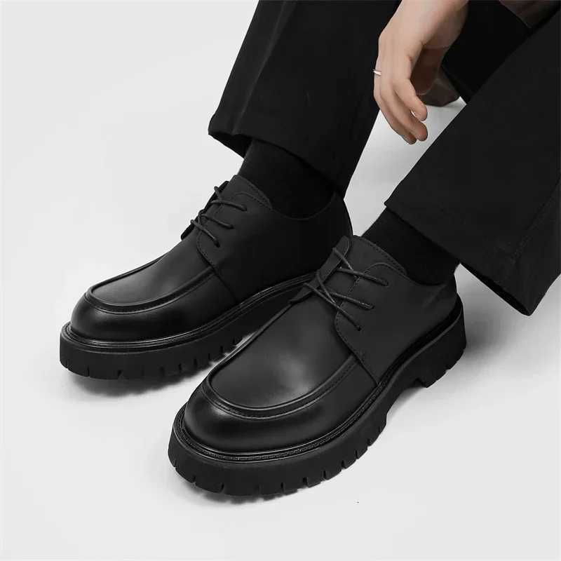 Leather Men Casual Shoes Classic Business Mens Dress Shoes Breathable Lace-Up Handmade Shoes Thick Sole Fashion Formal Shoes W250716