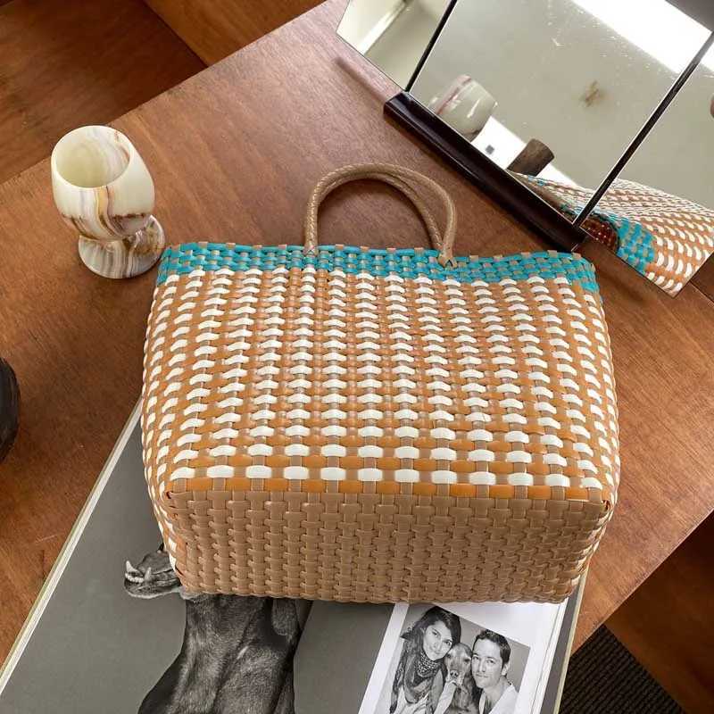 Hylhexyr Woman Woven Beach Bag Color Block Large Capacity Vegetable Basket Tote Bags Hand Woven Handbag