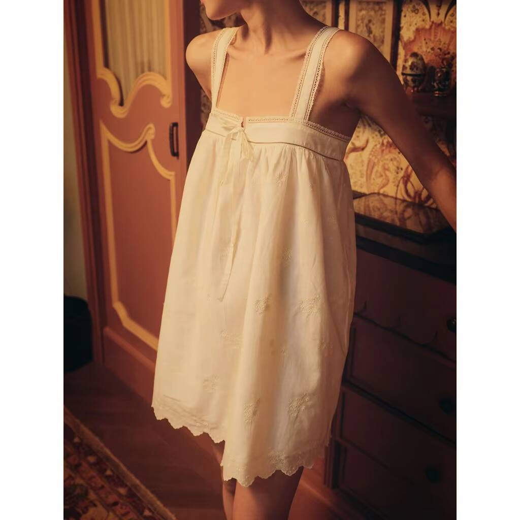 Combhasaki Women Summer Chic Fairy Y2K Front Bow Tie Hollow Out Flower Lace Irregular Hem Sleeveless Loose Short Mini Tank Dress dongdumaoyi