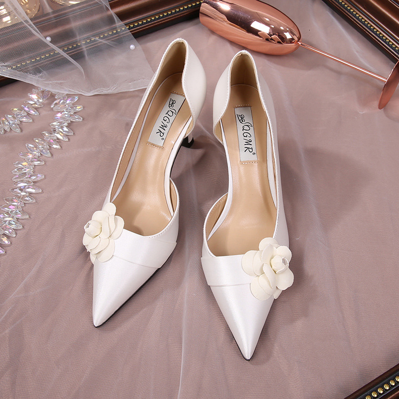 Premium Selection Huidong County Stiletto Heel Sandals for Women 2023 Fairy Style French Design Camellia White Wedding Satin Single Shoes ddmysaturn