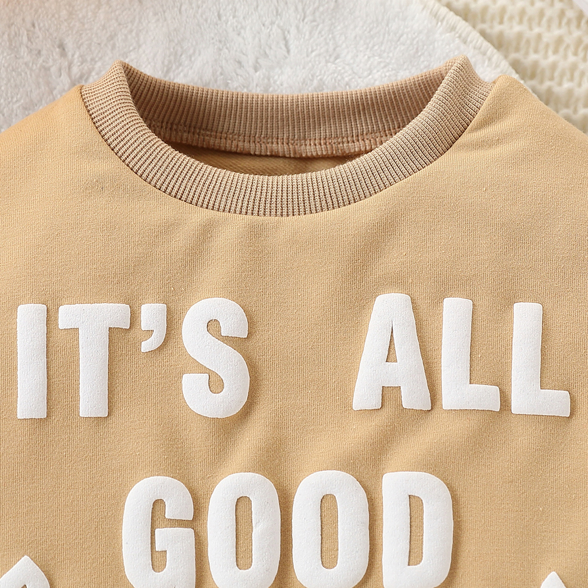 2-piece set of fashionable and casual street style letters, three-dimensional printed ribbed round neck sweatshirt and shorts suitable for autumn and 