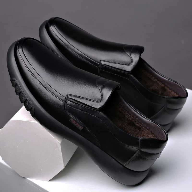 Handmade Men Shoes Genuine Leather Casual Shoes For Men Flat Platform Walking Shoes Loafers Breathable Sneakers Mens Shoes W250716