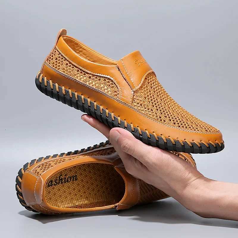 Handmade Leather Men Shoes Casual Comfortable Man Loafers Slip On Leather Shoes Mens Flats Breathable Moccasins Walking Shoes W250716