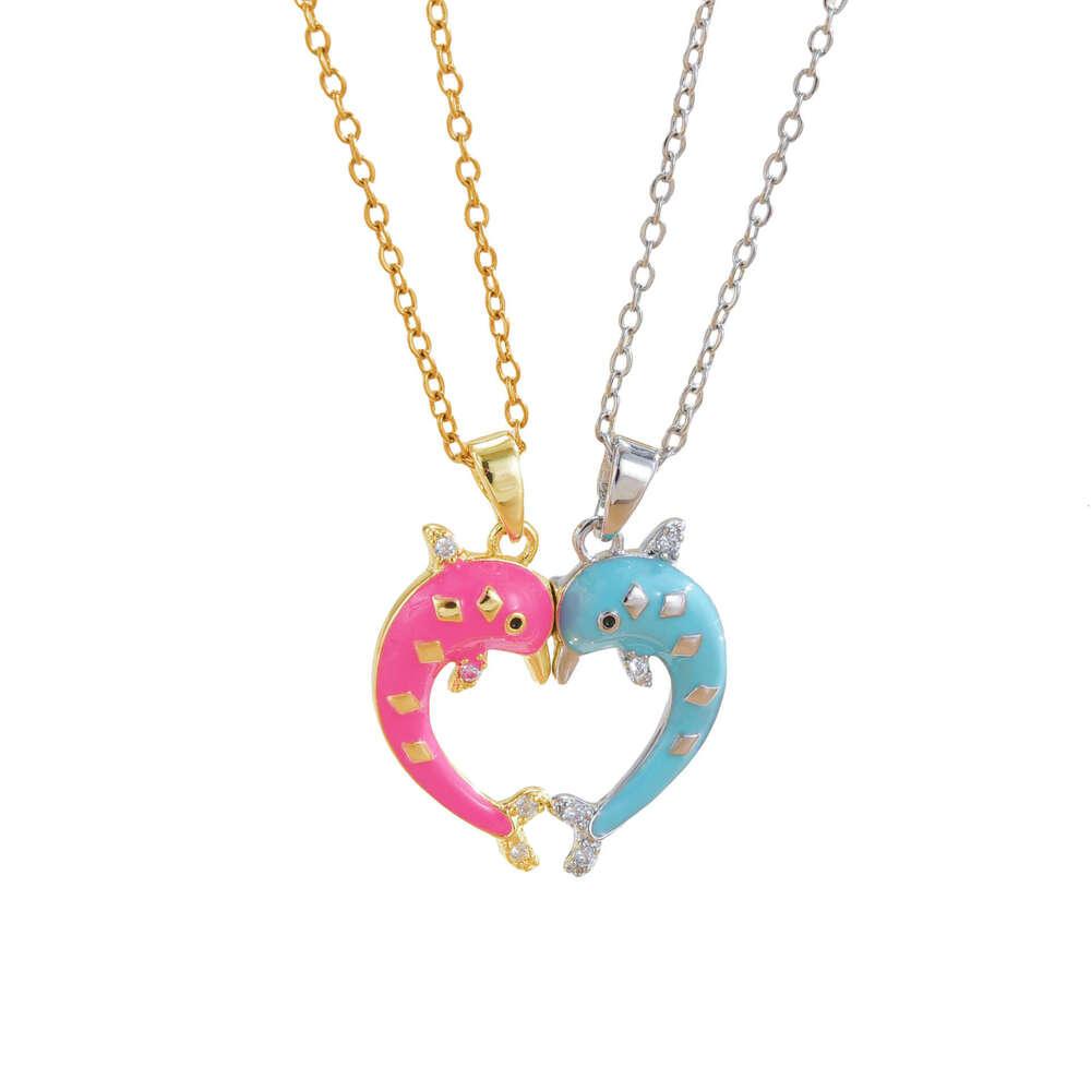 Cute Magnetic Dolphin Titanium Steel Necklace For Women Cartoon Marine Life Two-Piece Splicing Friend Gift Accessory Collarbone Chain Be0