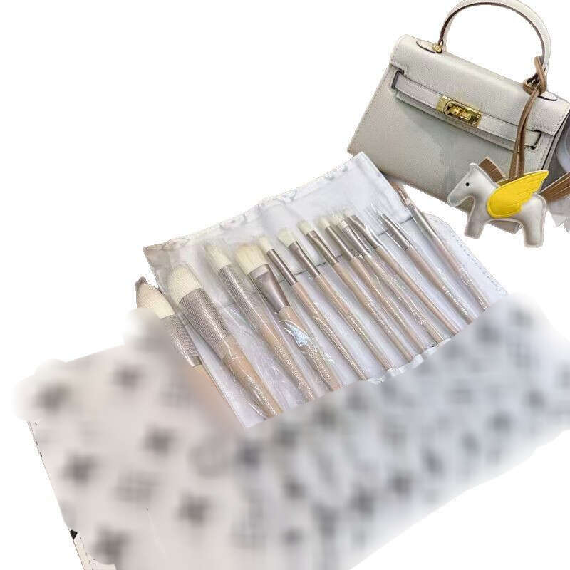 12-Piece Makeup Eyeshadow Blush Powder Concealer Highlighter Brush Beginner Female Full Set Brushes 255