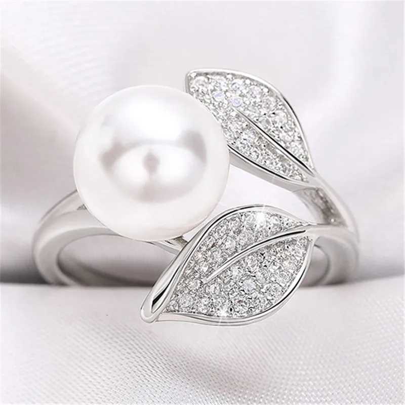 925 Sterling Silver Pearl Rings Women Fancy Leaf Design Temperament Elegant Female Accessories Luxury Cubic Zirconia Jewelry S250716