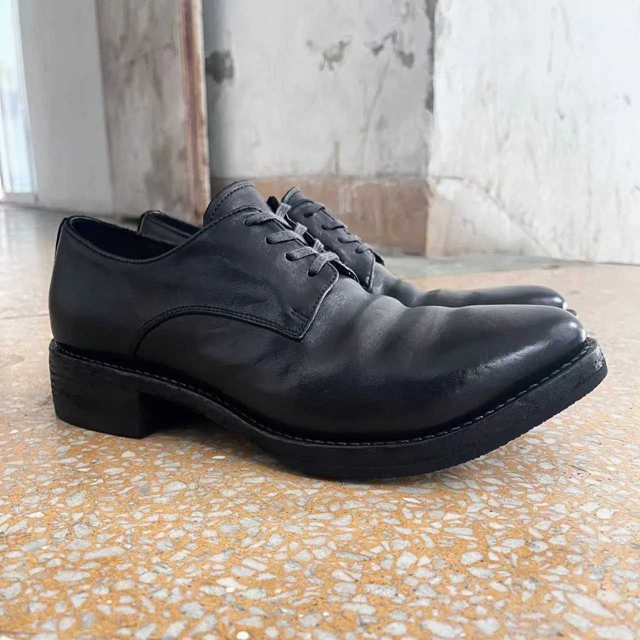 2025 Horse Leather Niche Yuppie Pleated Pointed Mens Washed Trendy Black Comfortable Sneakers Casual Derby Shoes W250716