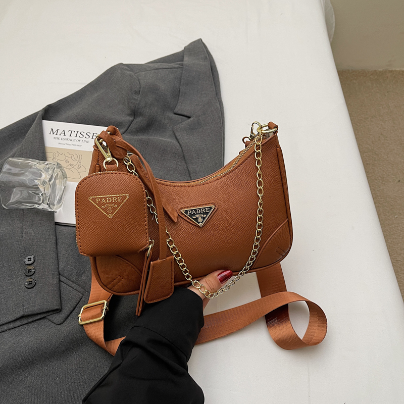 Designer bag luxury shoulder bag wallet shoulder bag women's 2025 new summer versatile crossbody bag internet famous and popular broadband should