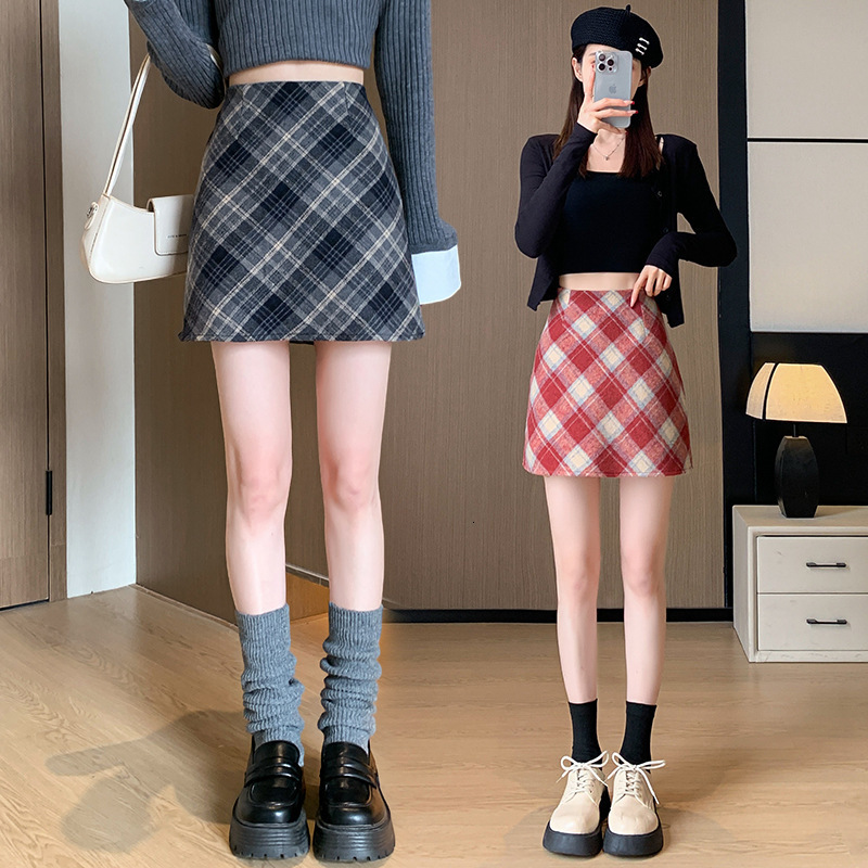 2025 Vintage Plaid Woolen Skirt for Women American Style High Waist A-Line Bodycon 2024 Autumn Winter Slimming Half Ins