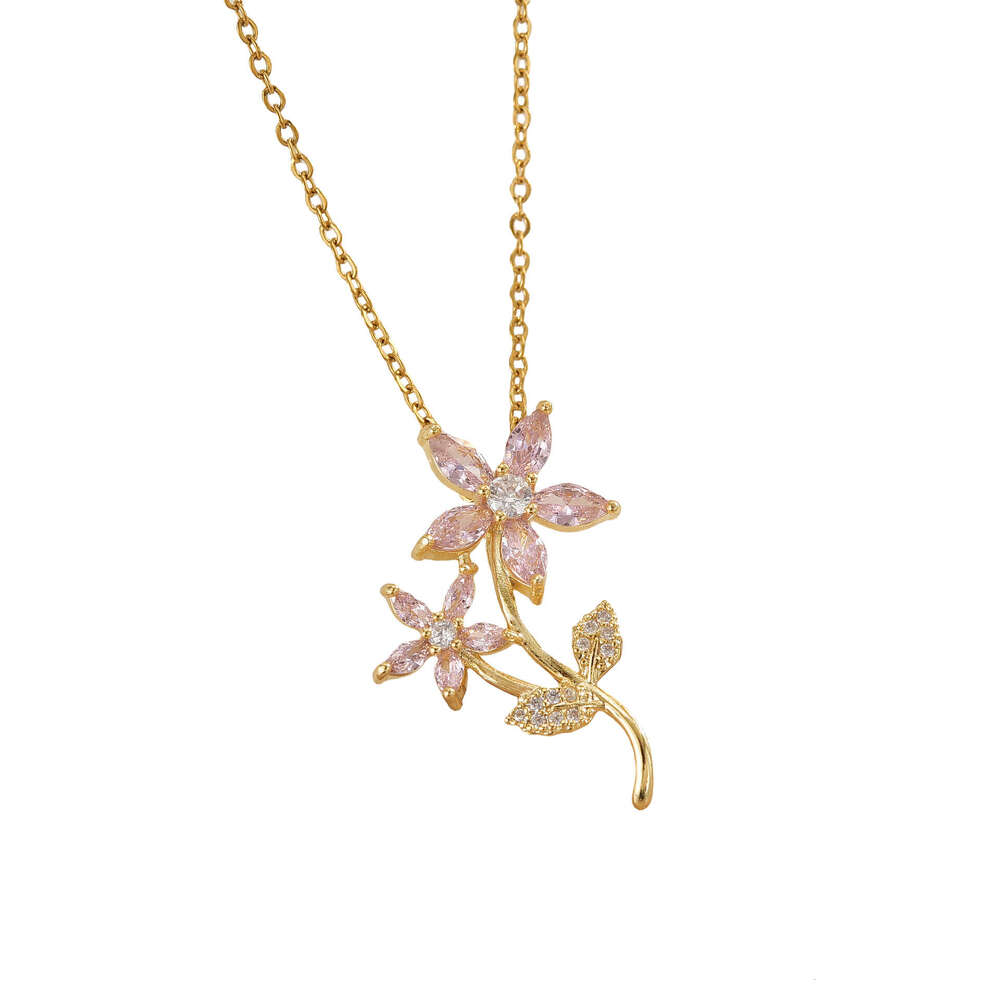 Fashion Classic Niche Personality Zircon Flower Necklace For Women Elegant Versatile Light Accessory 527