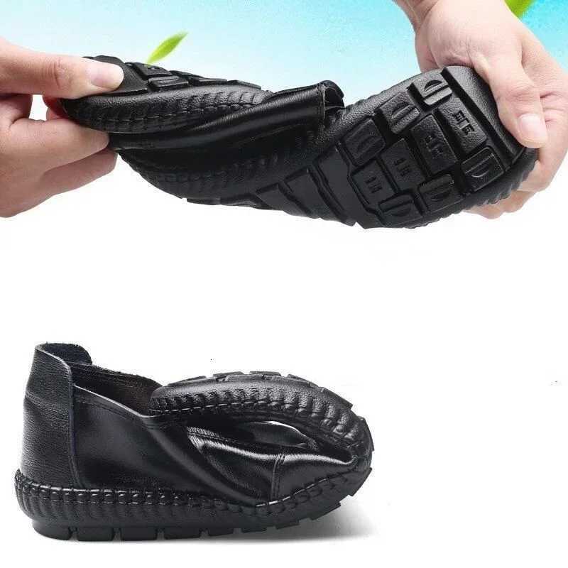 Leather Casual Men Shoes Lightweight Handmade Mens Loafers Breathable Fashion Comfortable Walking Shoes Slip-on Driving Shoes Y250715