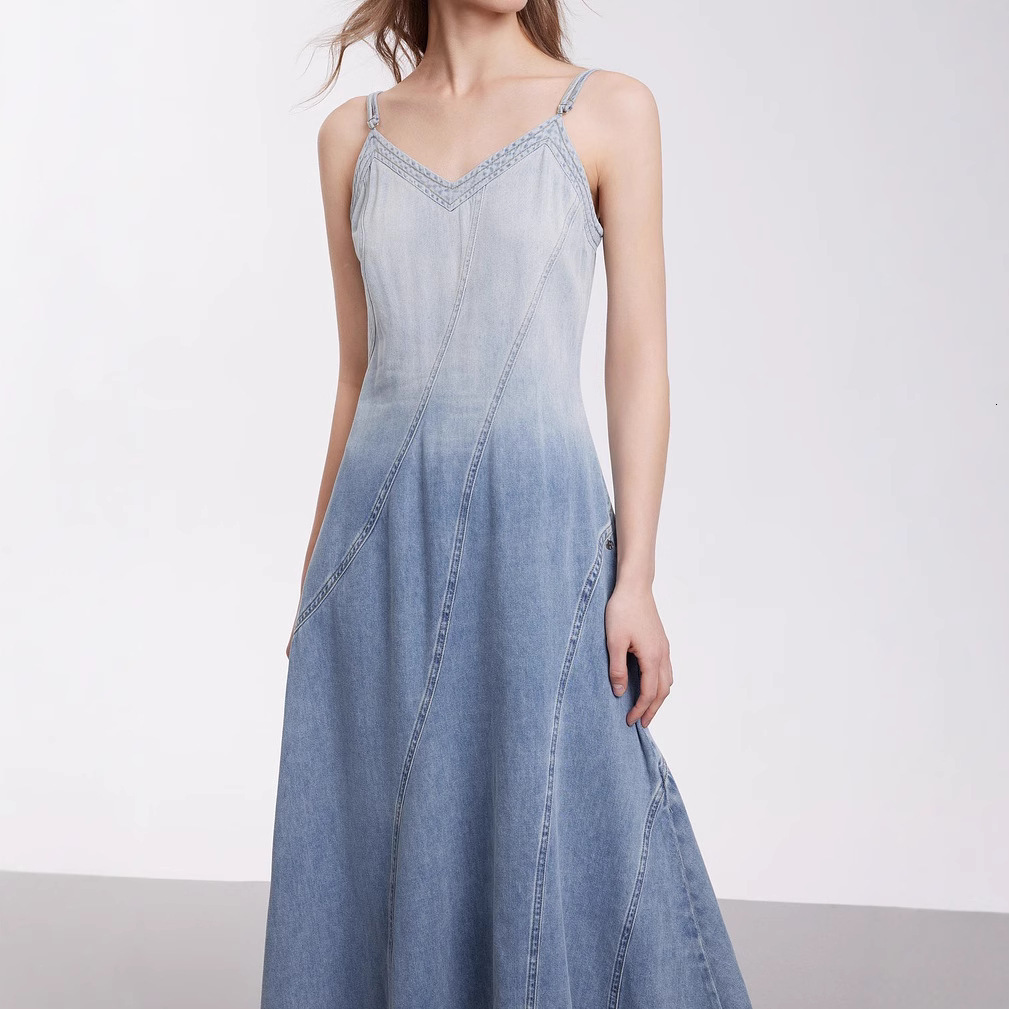2025 Modern Gradient Denim Strap Dress for Women Summer New Lyocell Tencel Fashionable Elegant
