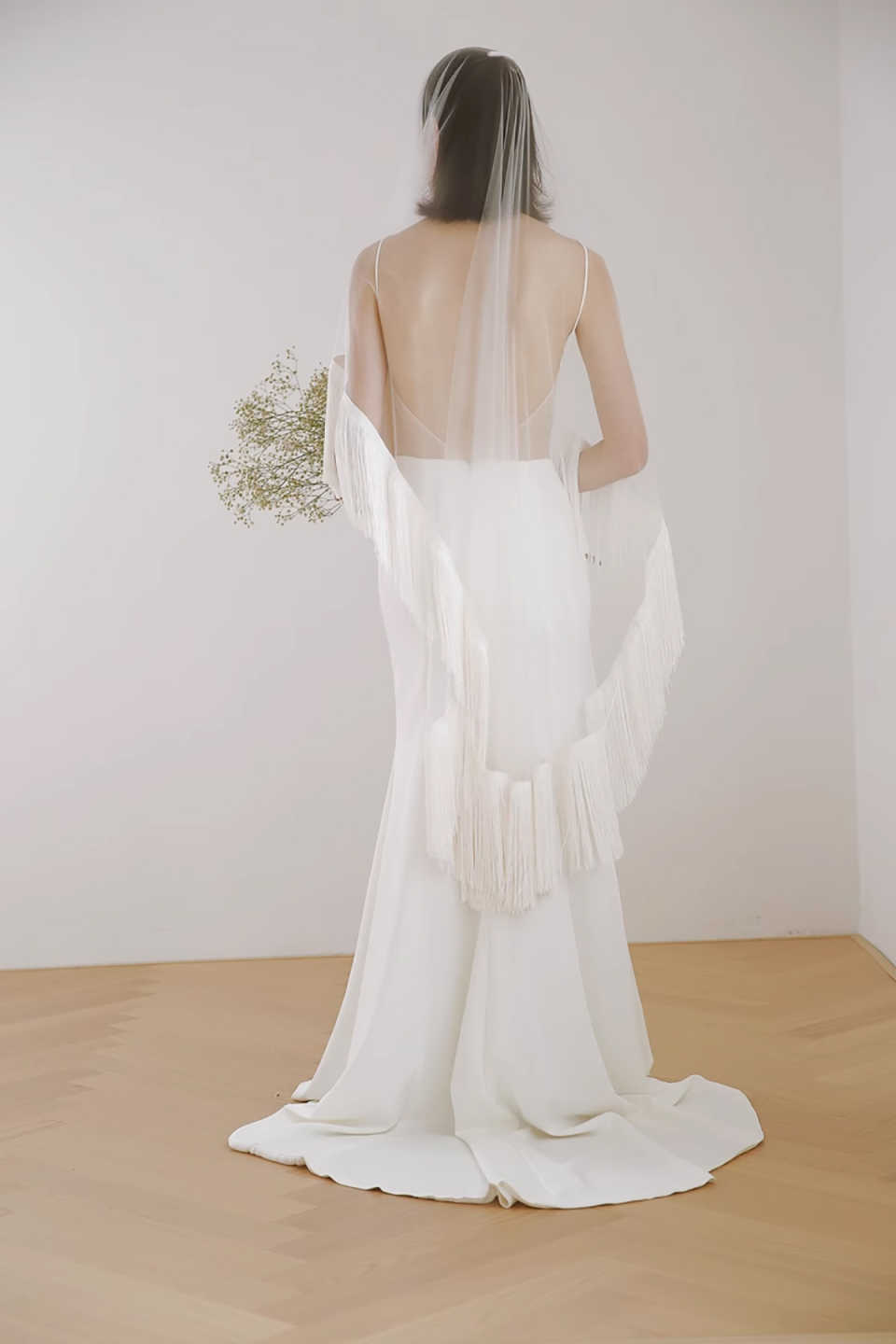 Elegant Wedding Veils One Layer Tulle Headdress New Tassel Headdress Lace Tulle White Ivory Bridal Veil Customized length Veils V3260