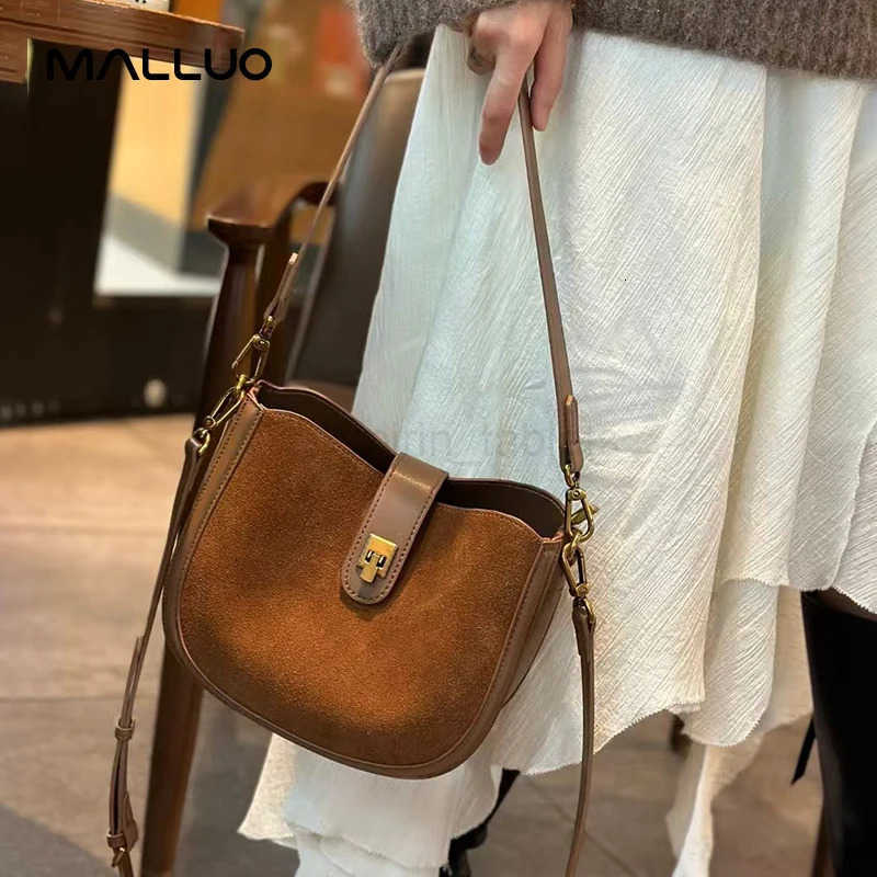 Womens Cowhide Genuine Leather Shoulder Bag Ladies Soft Cow Real Leather Handbag Female Fashion Luxury Design Crossbody Bags M250716