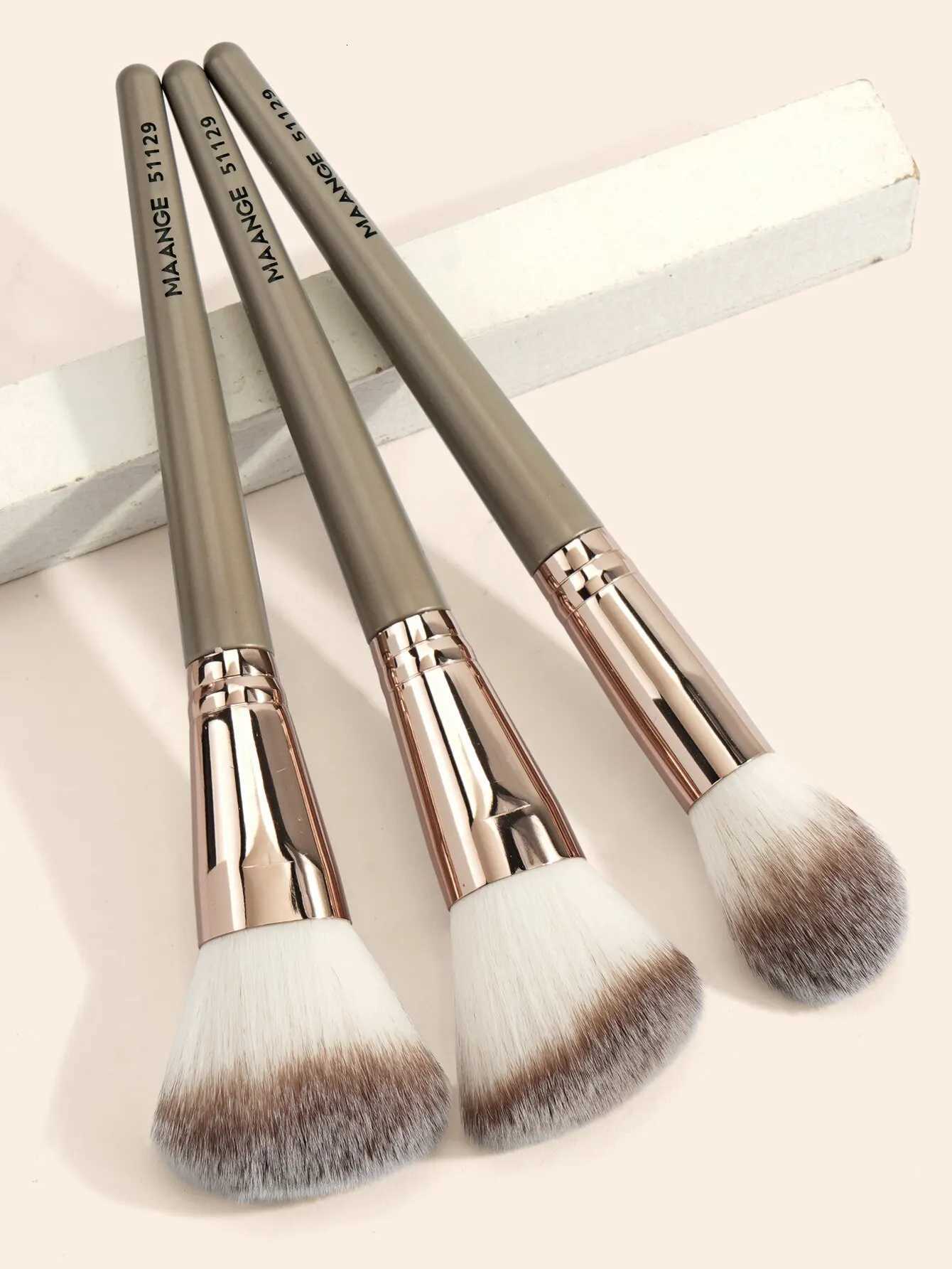 3-Piece Foundation Makeup Brush Set Professional Concealer Blush Bronzer Brush Kits Beauty Tools Women Fluffy Soft Bristle XJ2500716